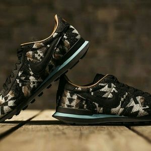 **SOLD**Men's Pendleton x Nike 